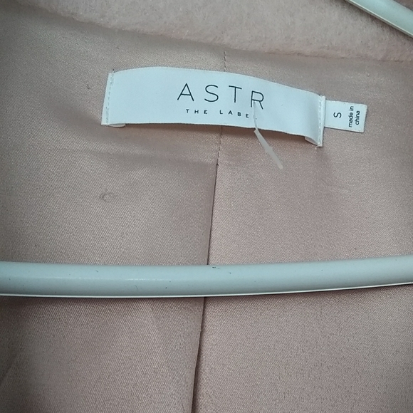 Coat - Picture 4 of 5